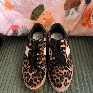 DV DOLCE VITA Women's Bubbles Platform Lace-up Sneakers In Leopard Size 9